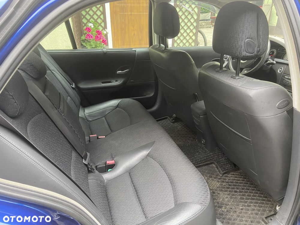 Renault Laguna 2.0 16V Avantage - 6