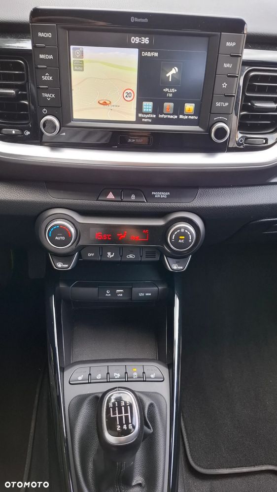 Kia Stonic 1.4 L - 12