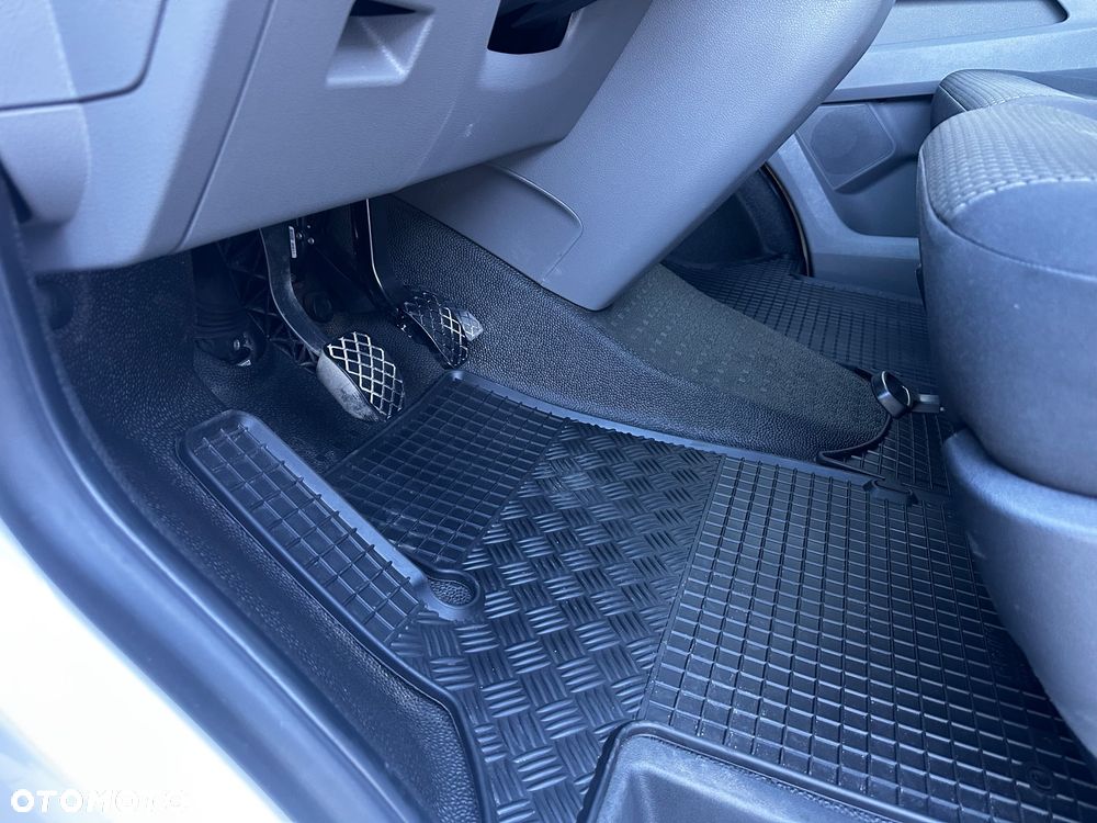 Volkswagen Transporter - 15