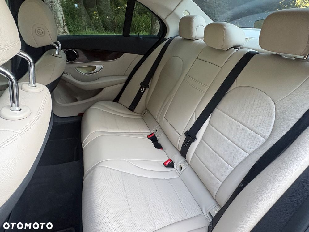 Mercedes-Benz Klasa C 300 7G-TRONIC - 19