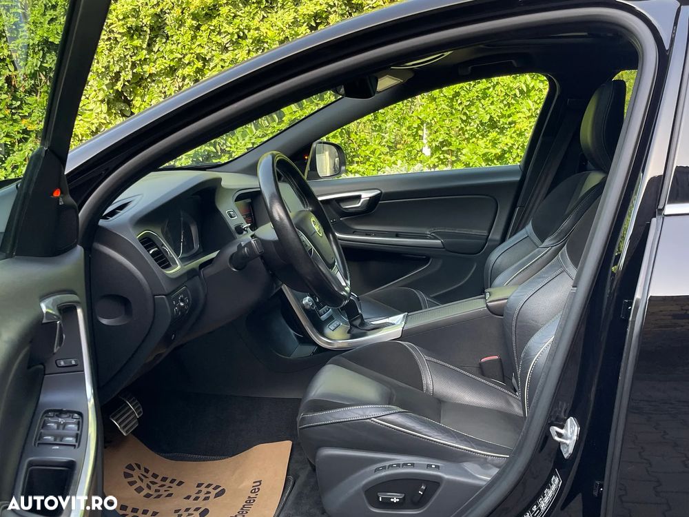 Volvo V60 D6 Twin Engine Geartronic RDesign - 25