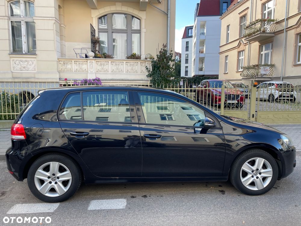 Volkswagen Golf 2010 photo 4