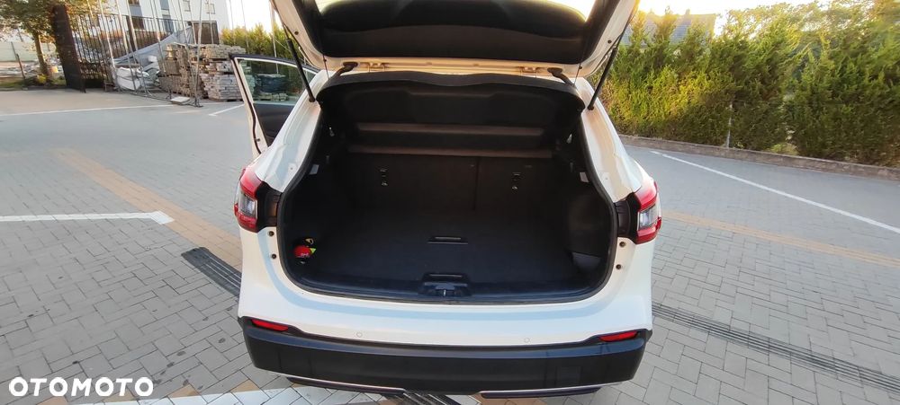 Nissan Qashqai 1.2 DIG-T N-Connecta EU6 - 9