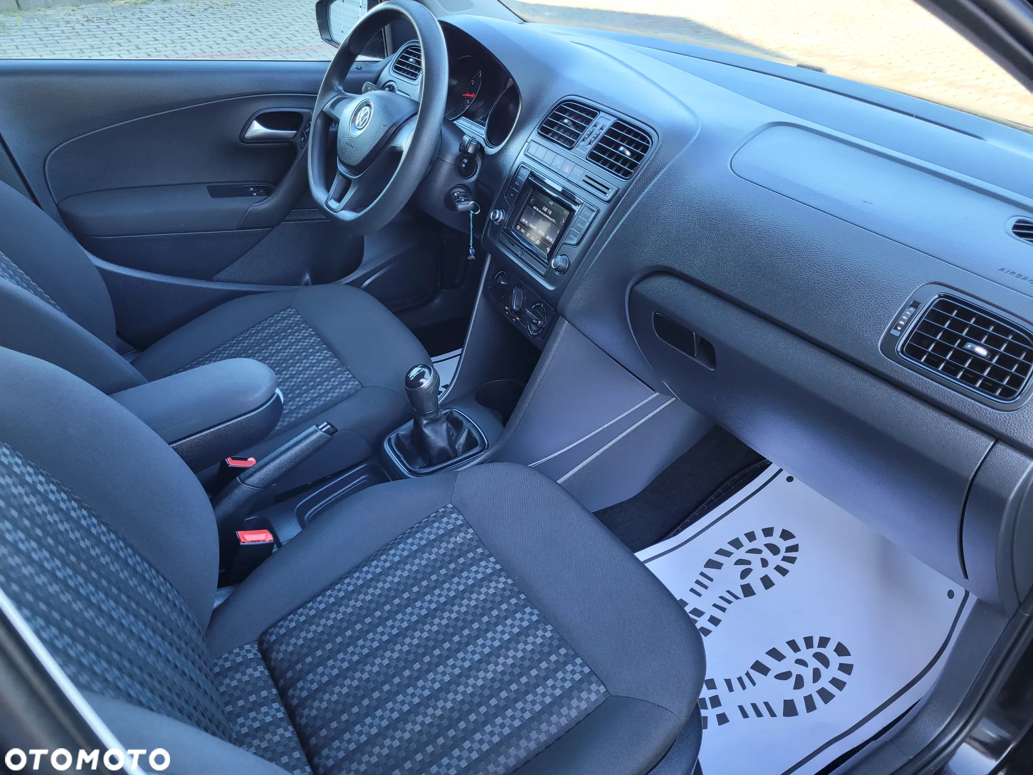 Volkswagen Polo 1.0 (Blue Motion Technology) Comfortline - 17
