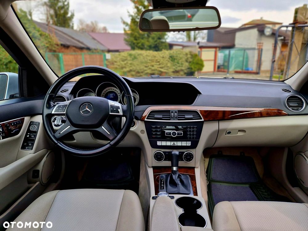 Mercedes-Benz Klasa C 250 CGI Automatik BlueEFFICIENCY - 5