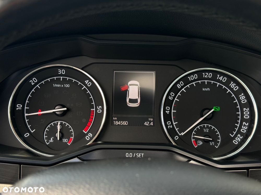 Skoda Superb 2.0 TDI Sportline DSG - 21