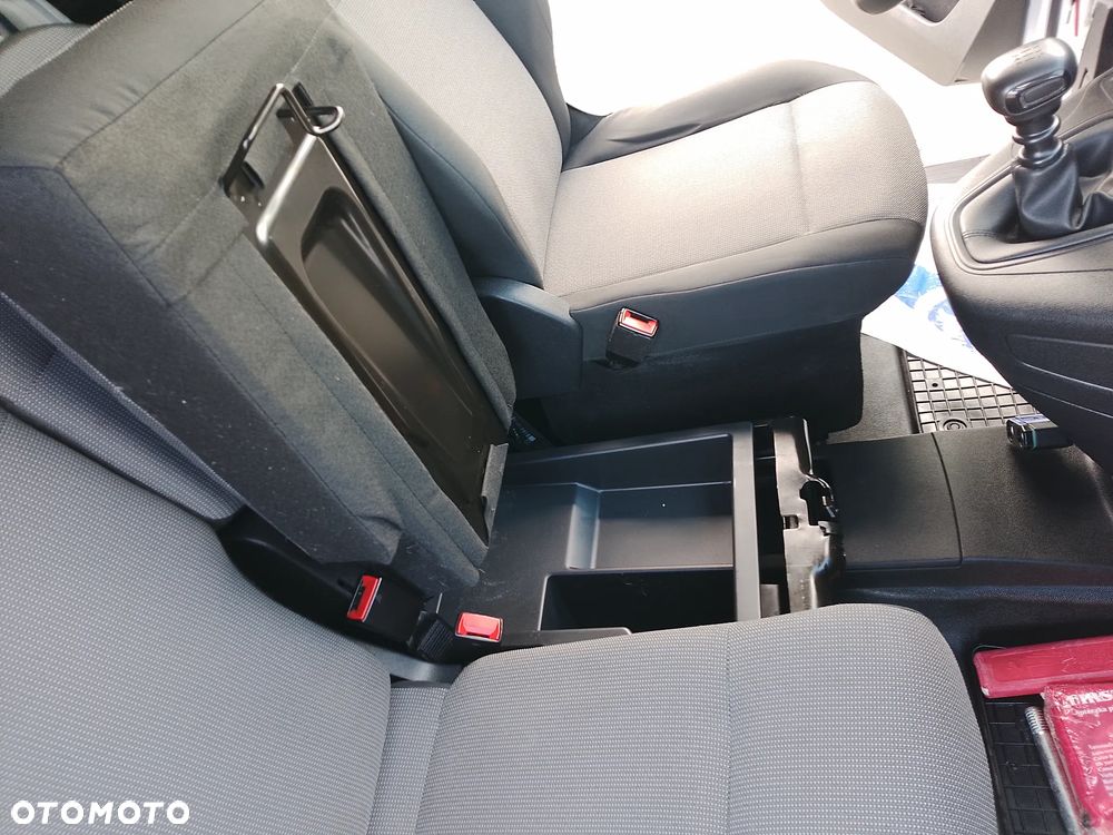 Toyota Proace Berlingo Partner Combo Doblo L2 Izoterma Chłodnia 230V Salon PL 3 osoby 2 EUPal 2,5 DMC - 30