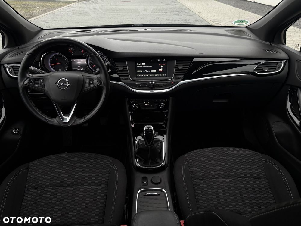 Opel Astra 1.4 T Dynamic - 24