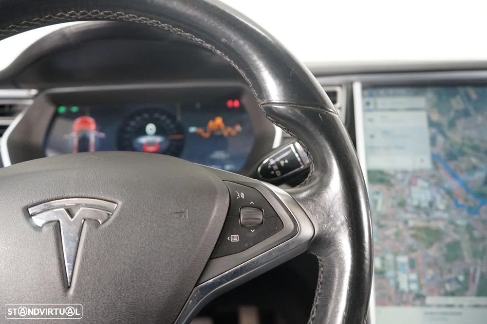Tesla Model S 85 - 24