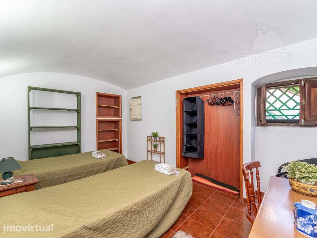 Apartamento T2, 1° andar mobilado e equipado - Grande imagem: 3/13