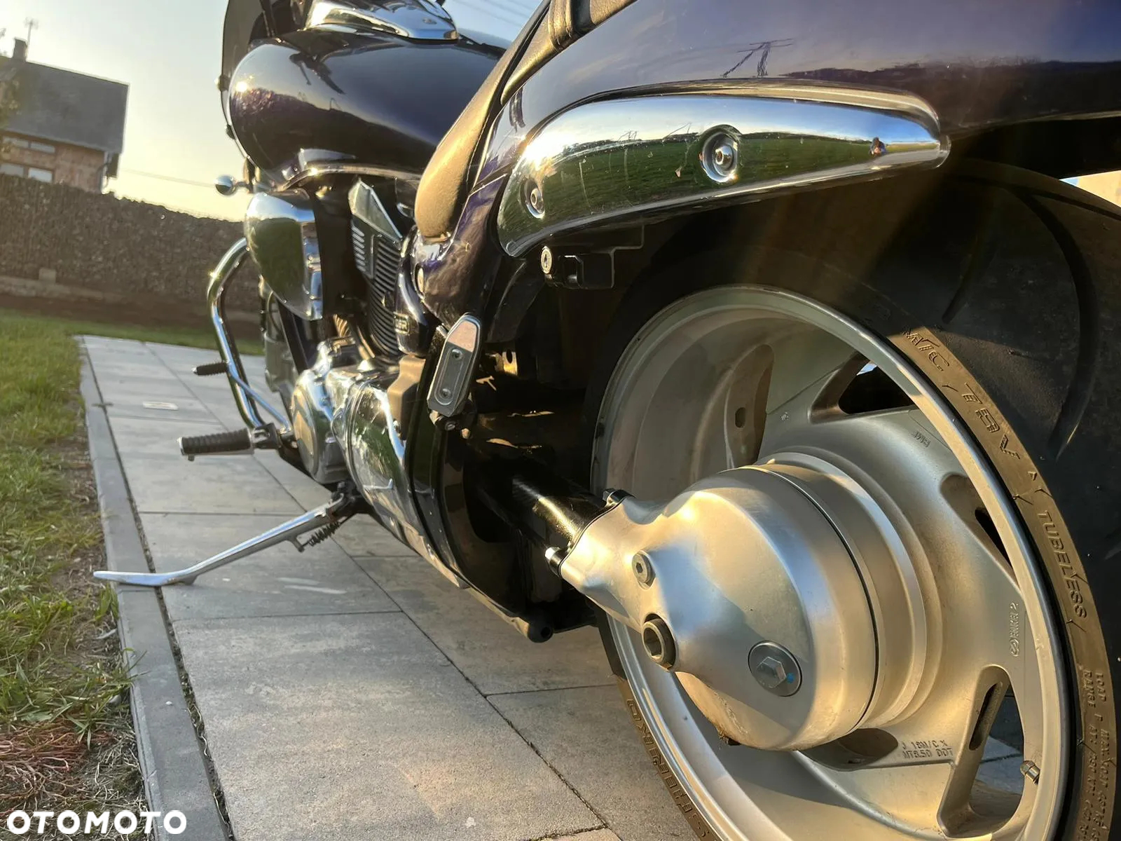 Suzuki Intruder - 19