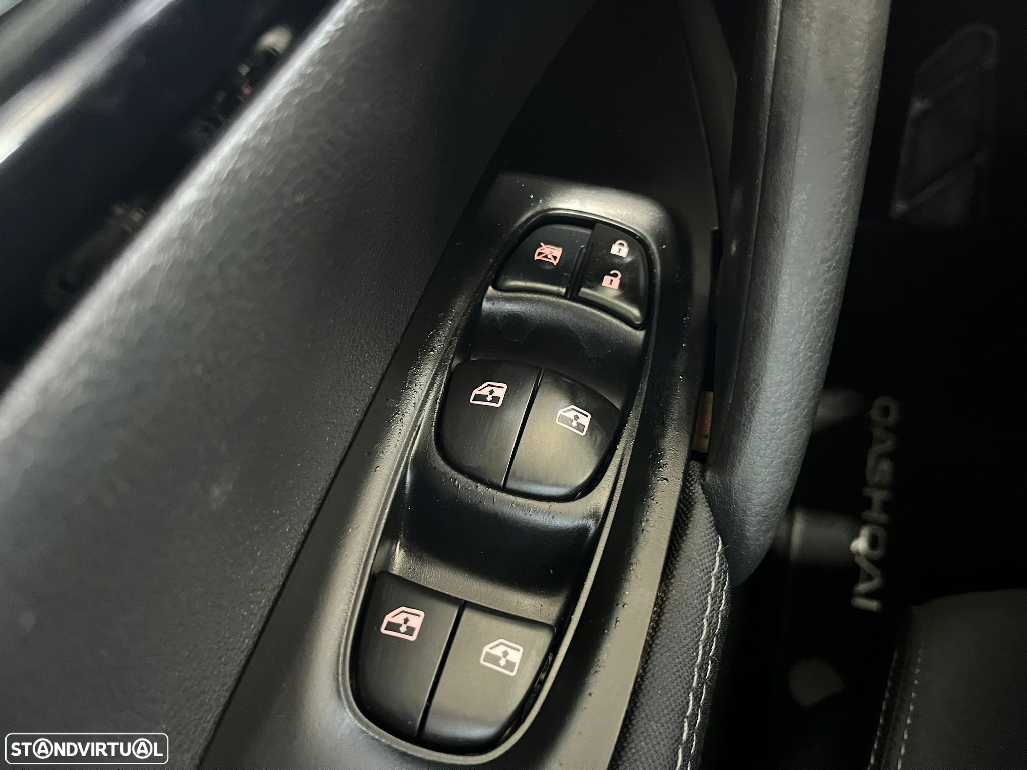 Nissan Qashqai 1.5 dCi N-Connecta - 29