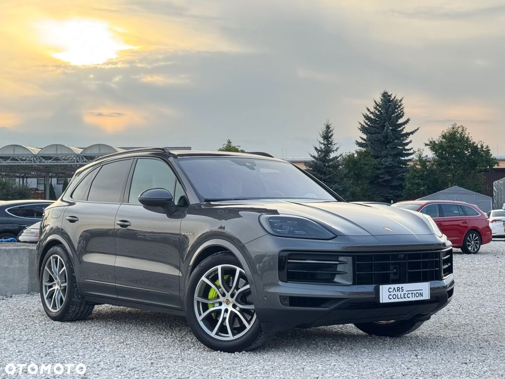 Porsche Cayenne - 2