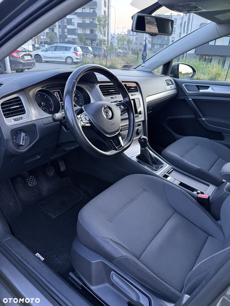 Volkswagen Golf 1.6 TDI BlueMot Comfortline - 4