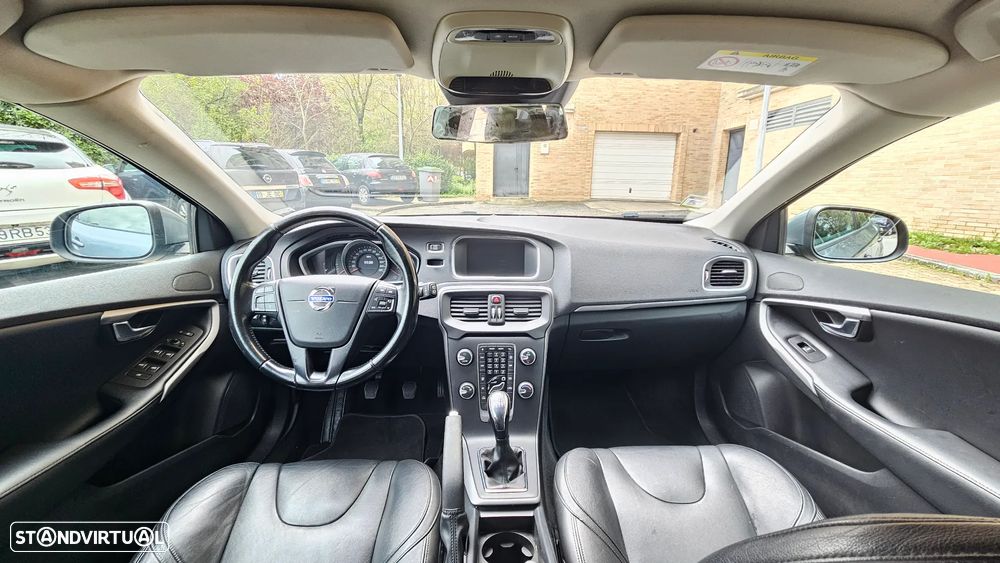 Volvo V40 1.6 D2 Momentum Eco - 12