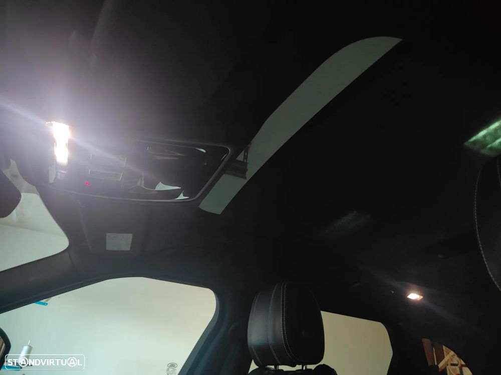 Land Rover Range Rover Velar 2.0 D R-Dynamic HSE - 30