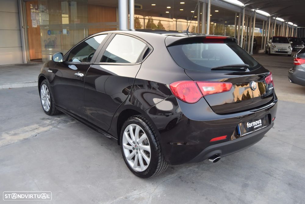Alfa Romeo Giulietta 1.6 JTDm Distinctive 57X - 22