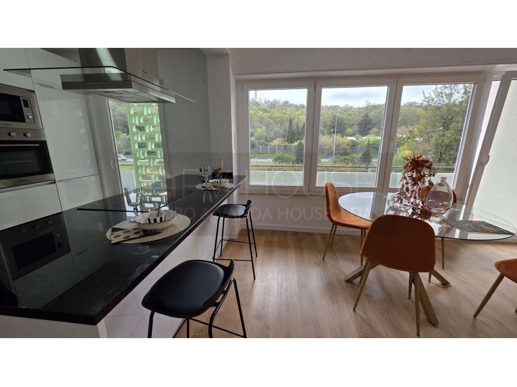 Apartamento T3 Benfica Rua Carolina Michaellis Vasconcelos n 22 3 esq - Grande imagem: 2/24