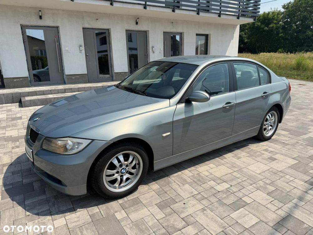 BMW Seria 3 318i - 2