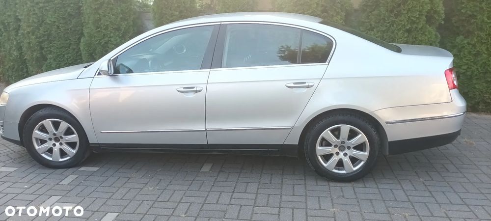 Volkswagen Passat 2.0 TDI Comfortline - 7