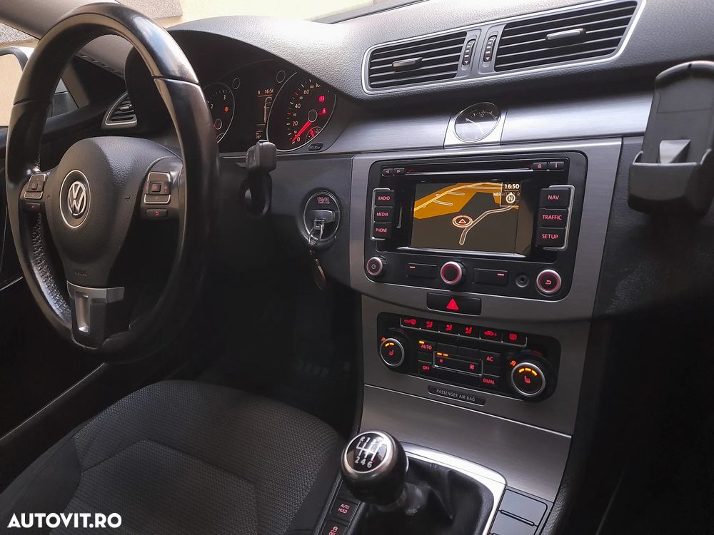 Volkswagen Passat Variant 2.0 TDI BlueMotion Technology Comfortline - 5