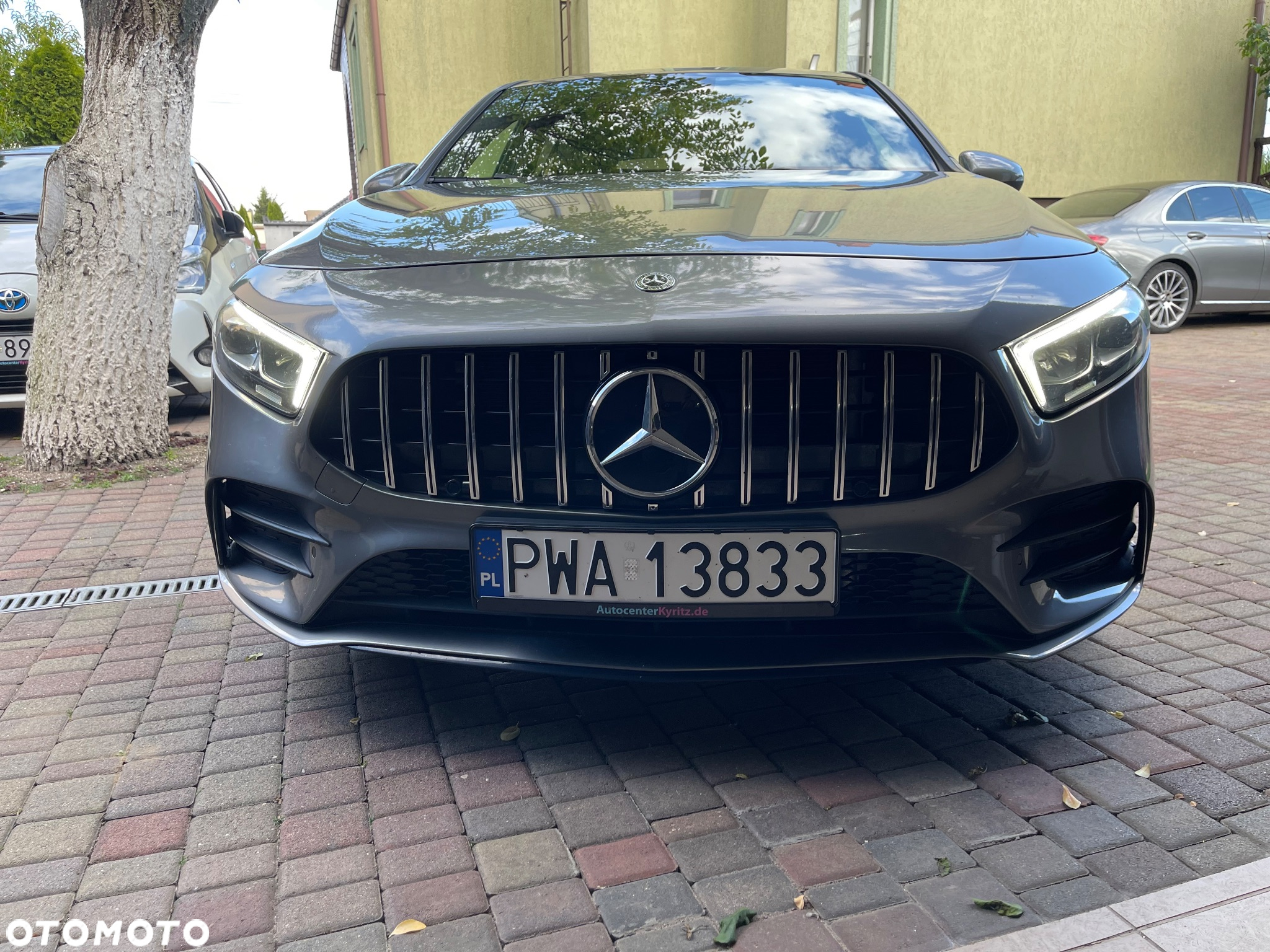 Mercedes-Benz Klasa A 200 AMG Line 7G-DCT - 3