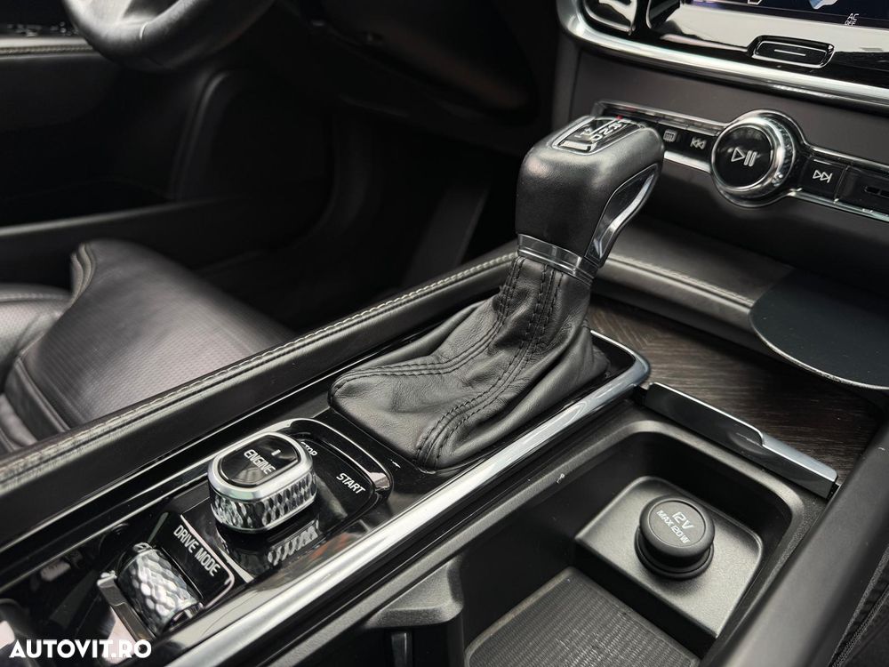 Volvo V90 D5 AWD - 21