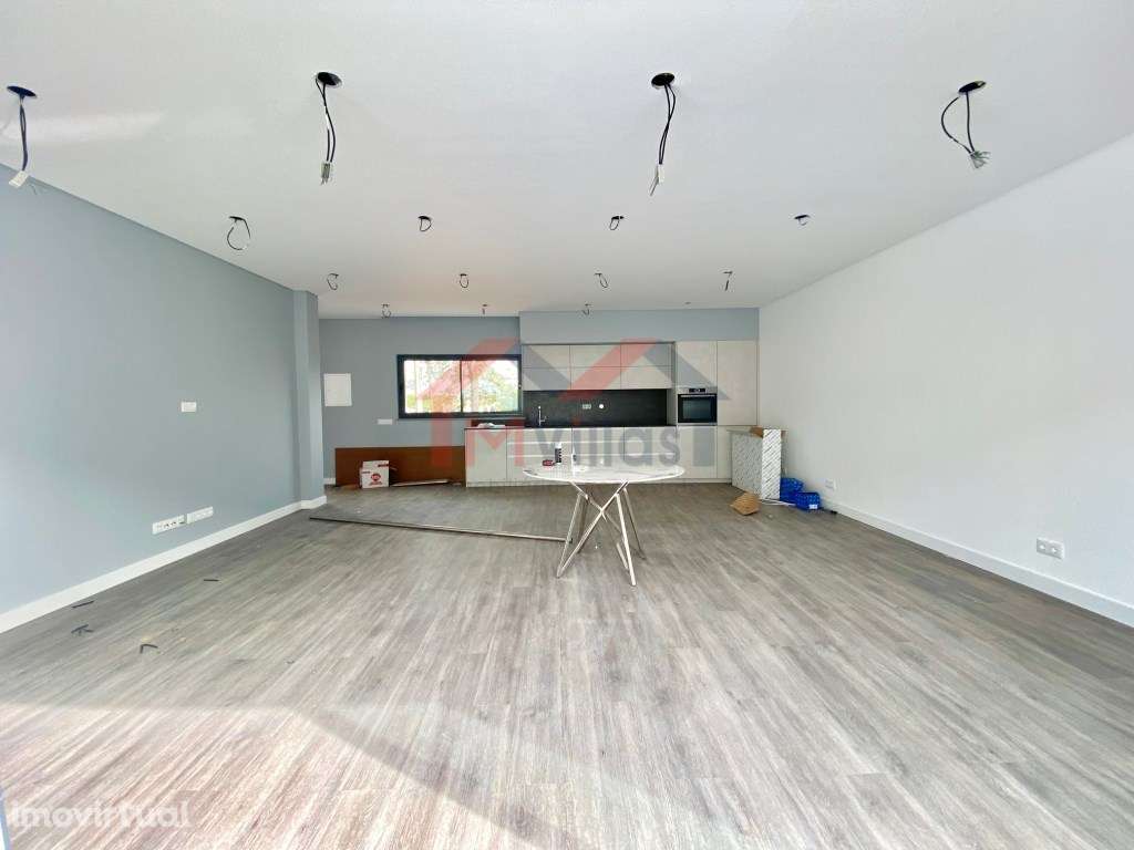 Moradia V3 semi-geminada com piscina e garagem - Albufeira - Grande imagem: 5/35