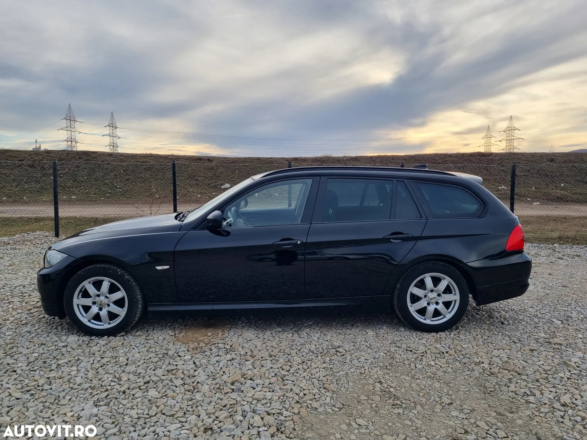 BMW Seria 3 320d DPF Touring - 7
