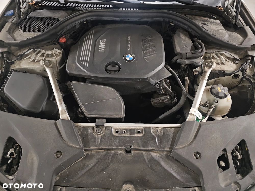 BMW Seria 5 520d xDrive Luxury Line sport - 20