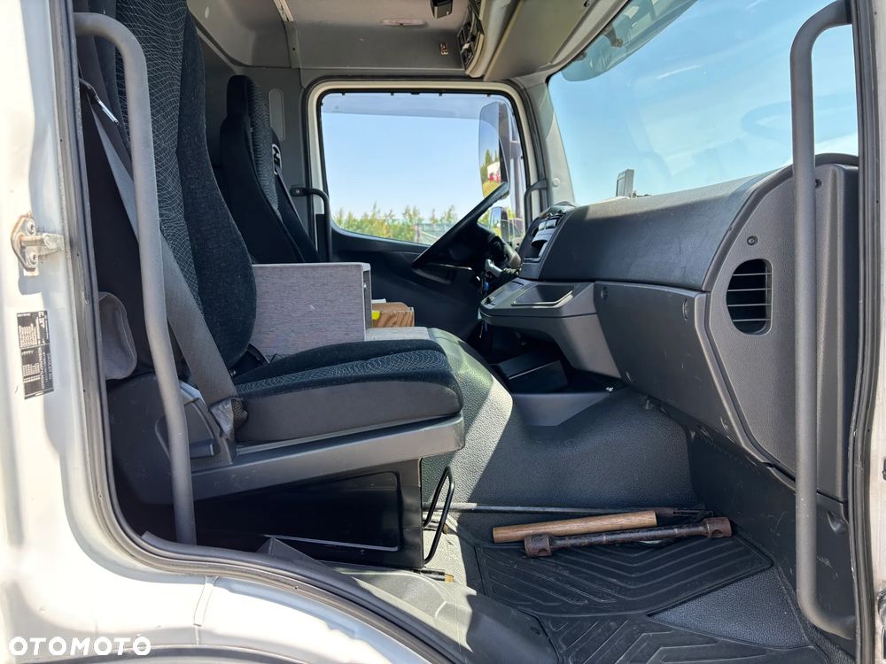 Mercedes-Benz ATEGO 1524  EURO 6 (1527, 1530) kontener z windą , kabina przeedłużana  z łóżkiem składanym - 22