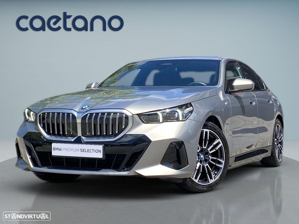 BMW 530 e Pack Desportivo M - 1