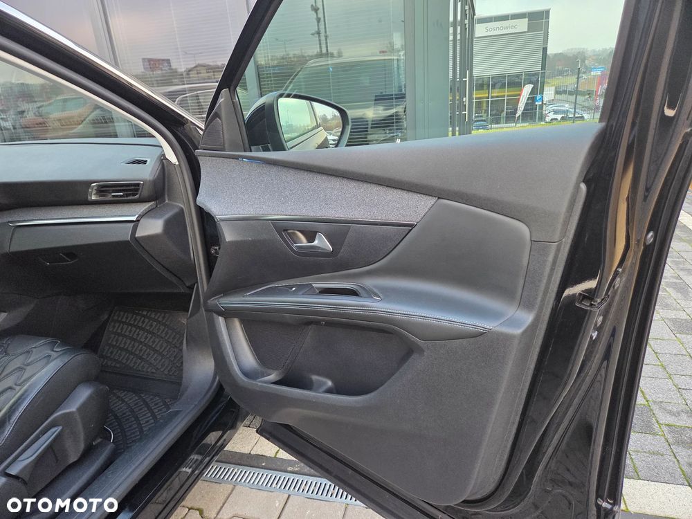 Peugeot 5008 1.5 BlueHDI Allure S&S EAT8 - 34