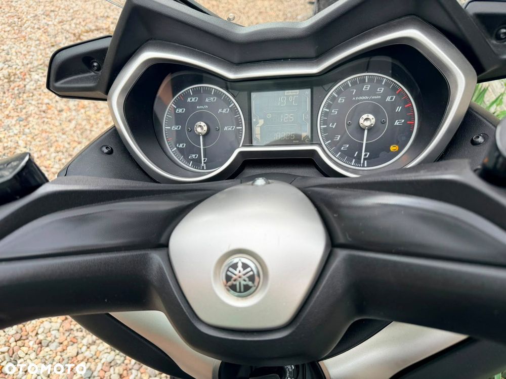 Yamaha X-max - 10