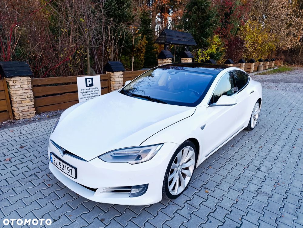 Tesla Model S - 10