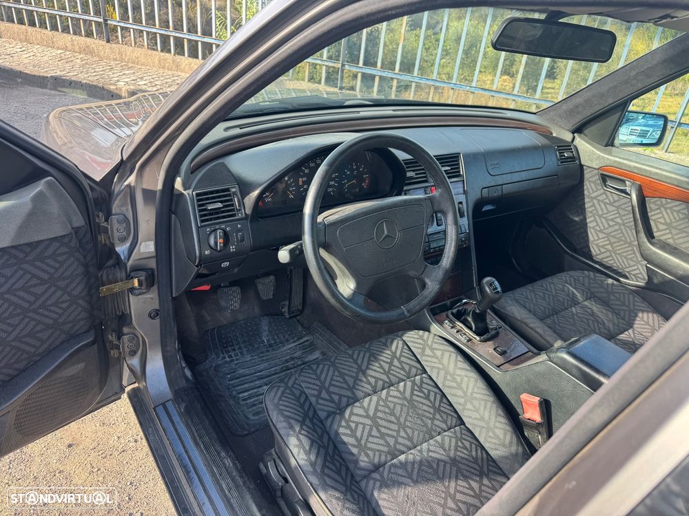 Mercedes-Benz C 220 D Elegance - 12