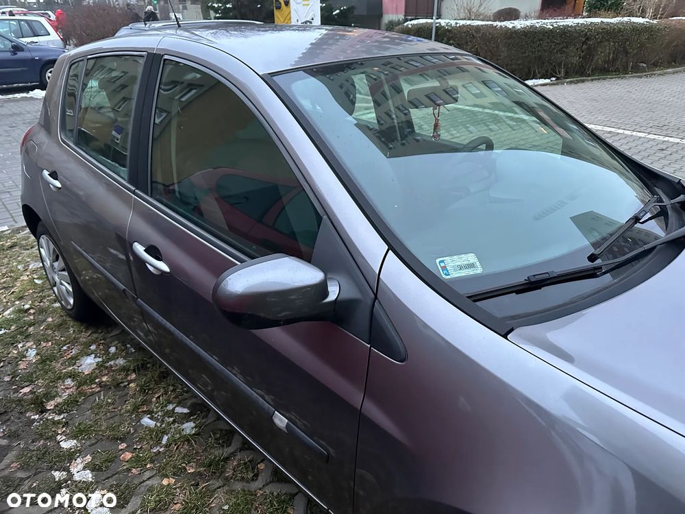 Renault Clio 1.2 16V Alize - 16