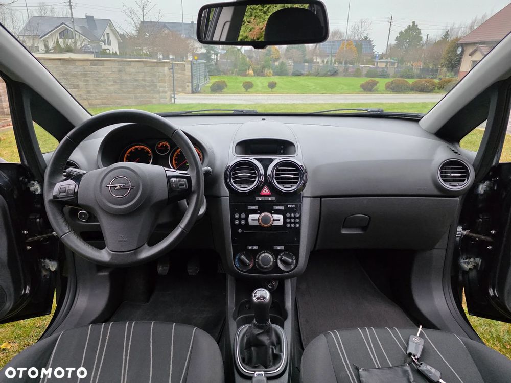 Opel Corsa 1.4 16V Edition 111 Jahre - 3