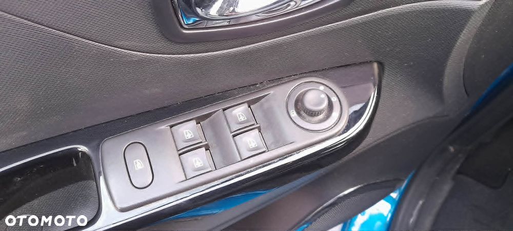 Renault Captur (ENERGY) TCe 90 BOSE EDITION - 12