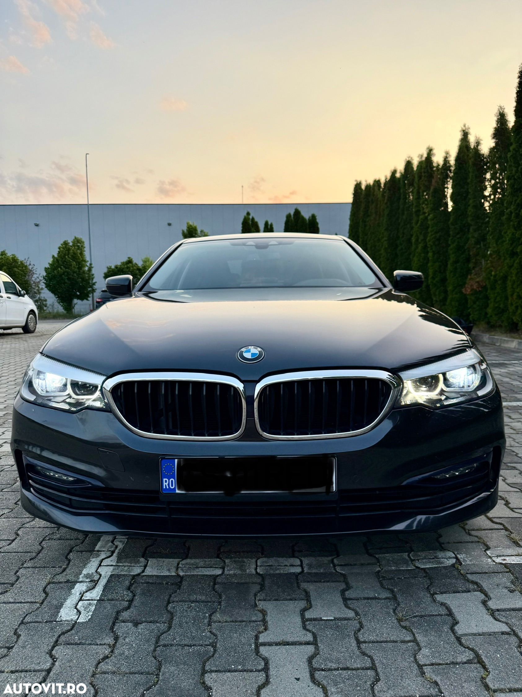 BMW Seria 5 520d xDrive AT - 25