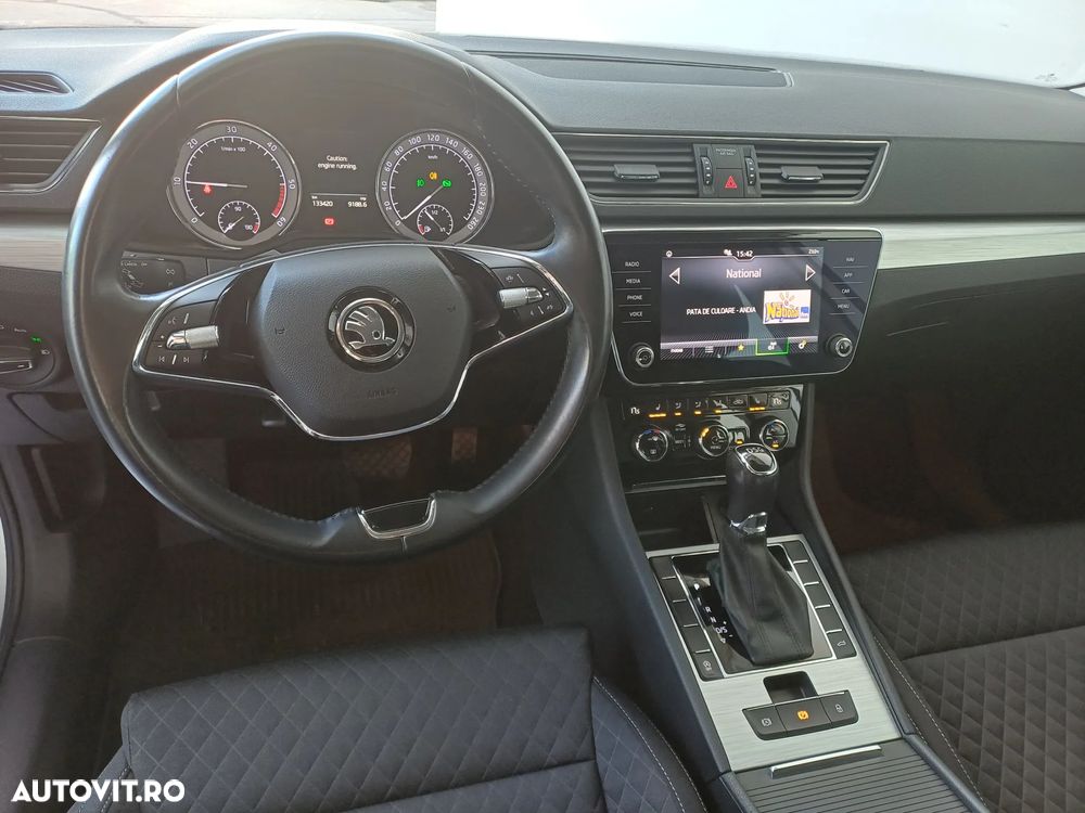 Skoda Superb 2.0 TDI DSG Ambition - 6