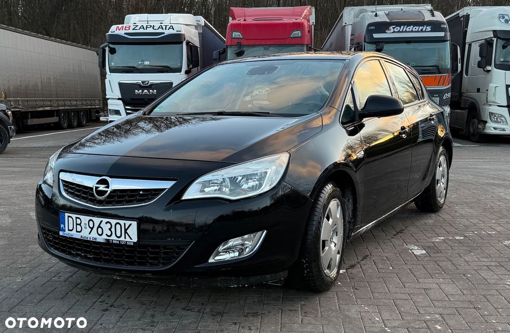 Opel Astra 1.4 Turbo Cosmo - 1