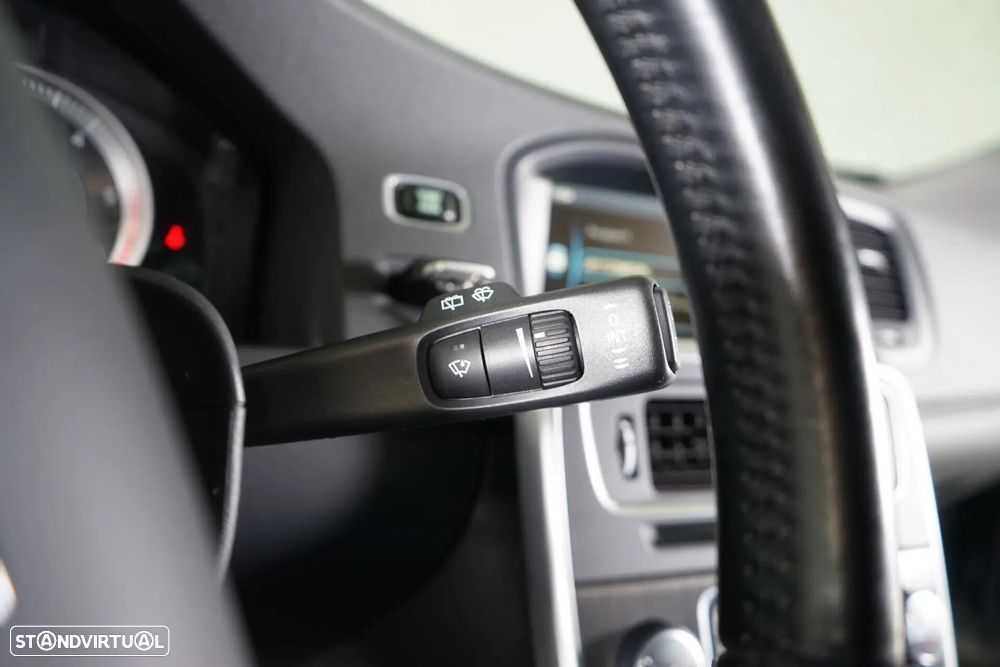 Volvo V60 1.6 D2 Momentum Eco - 25