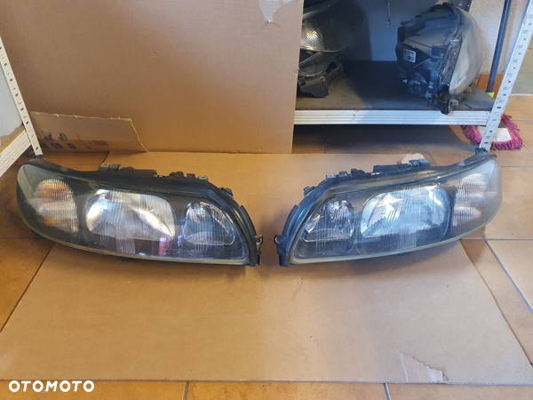 REFLEKTOR L/P VOLVO S60 EUROPA