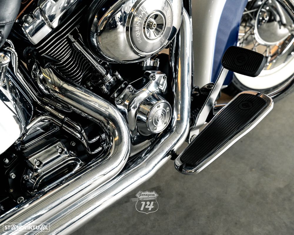 Harley-Davidson FLST Softail Deluxe - 21