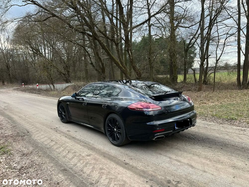 Porsche Panamera Edition - 4