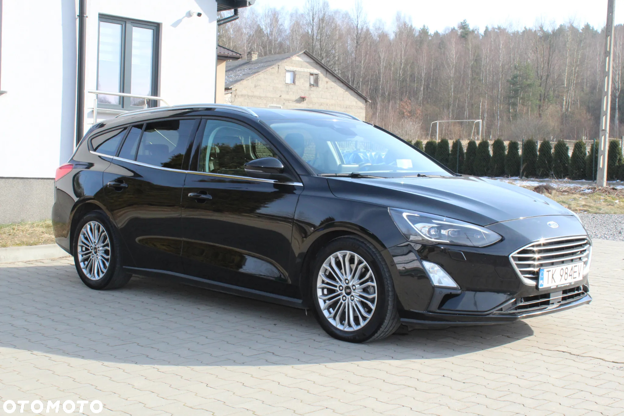 Ford Focus 2.0 EcoBlue Start-Stopp-System TITANIUM - 3