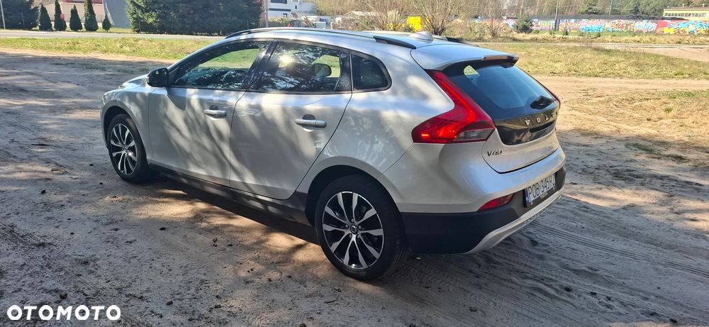 Volvo V40 Cross Country D2 Powershift Kinetic - 4