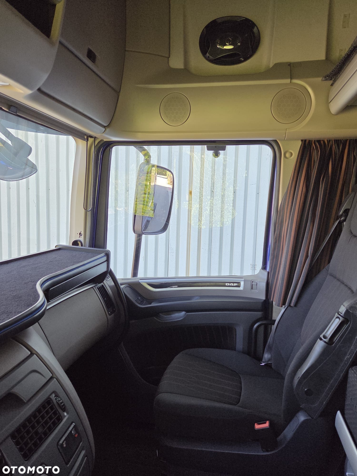 DAF XF - 8