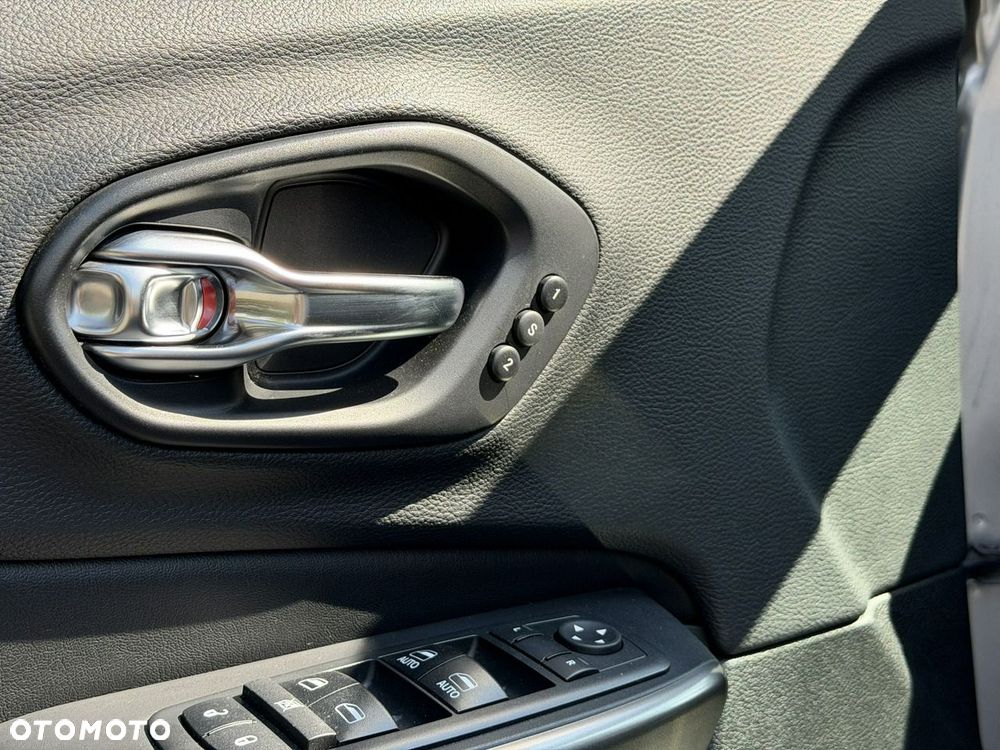 Jeep Cherokee - 20